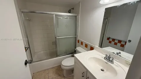 5855 Washington Street Hollywood FL 33023