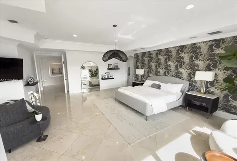 2320 NE 34th Court Lighthouse Point FL 33064