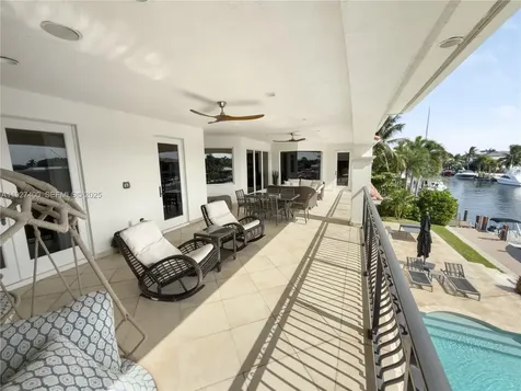 2320 NE 34th Court Lighthouse Point FL 33064