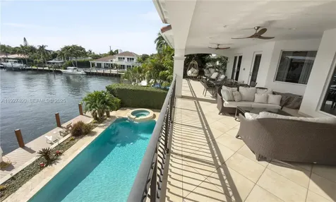 2320 NE 34th Court Lighthouse Point FL 33064