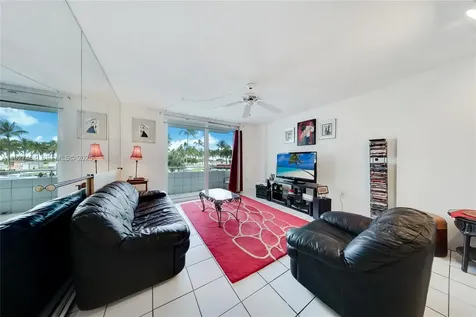 465 Ocean Drive Miami Beach FL 33139