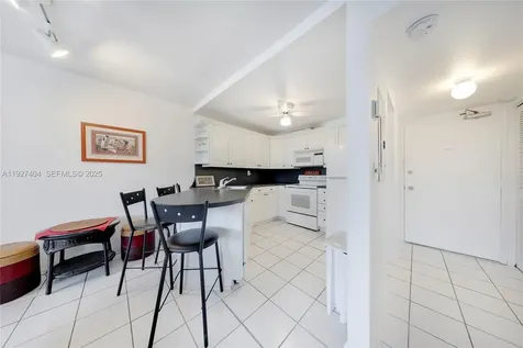 465 Ocean Drive Miami Beach FL 33139