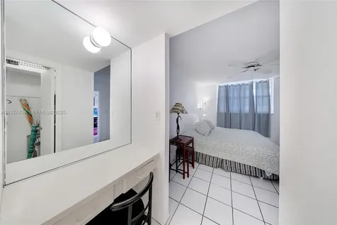 465 Ocean Drive Miami Beach FL 33139
