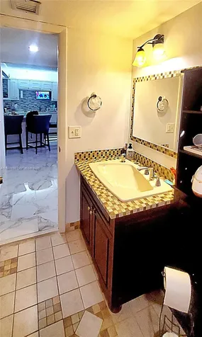 3905 N Nob Hill Road Sunrise FL 33351