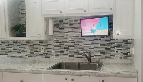 3905 N Nob Hill Road Sunrise FL 33351
