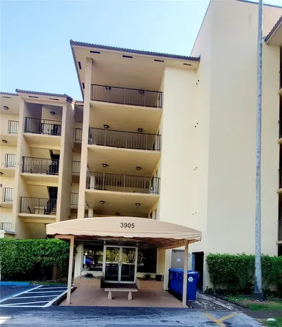 3905 N Nob Hill Road Sunrise FL 33351