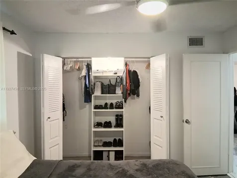 3905 N Nob Hill Road Sunrise FL 33351