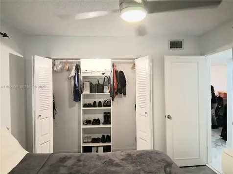3905 N Nob Hill Road Sunrise FL 33351