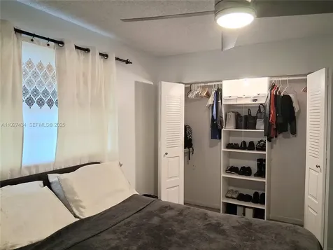 3905 N Nob Hill Road Sunrise FL 33351