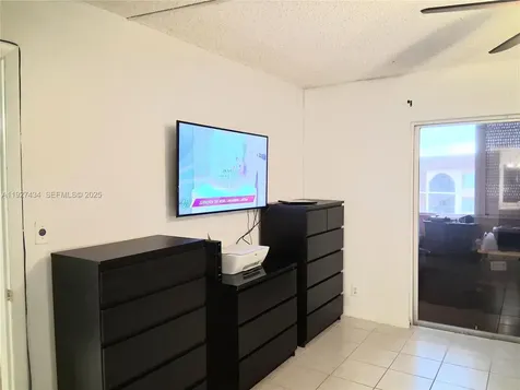 3905 N Nob Hill Road Sunrise FL 33351