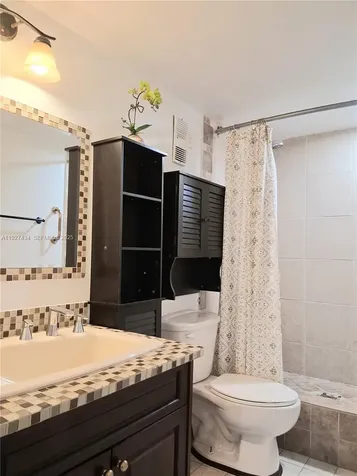 3905 N Nob Hill Road Sunrise FL 33351
