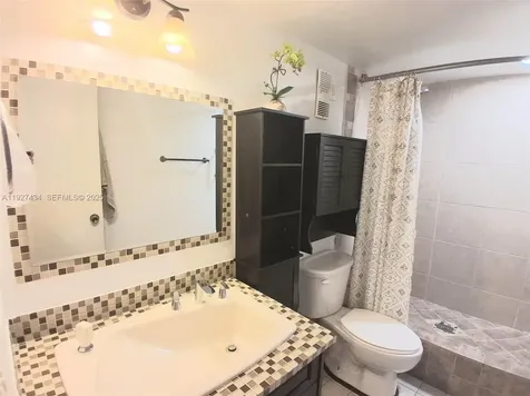 3905 N Nob Hill Road Sunrise FL 33351