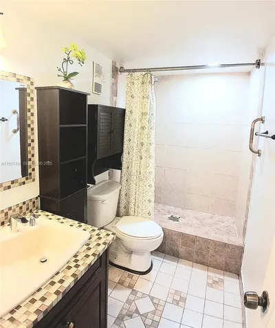 3905 N Nob Hill Road Sunrise FL 33351