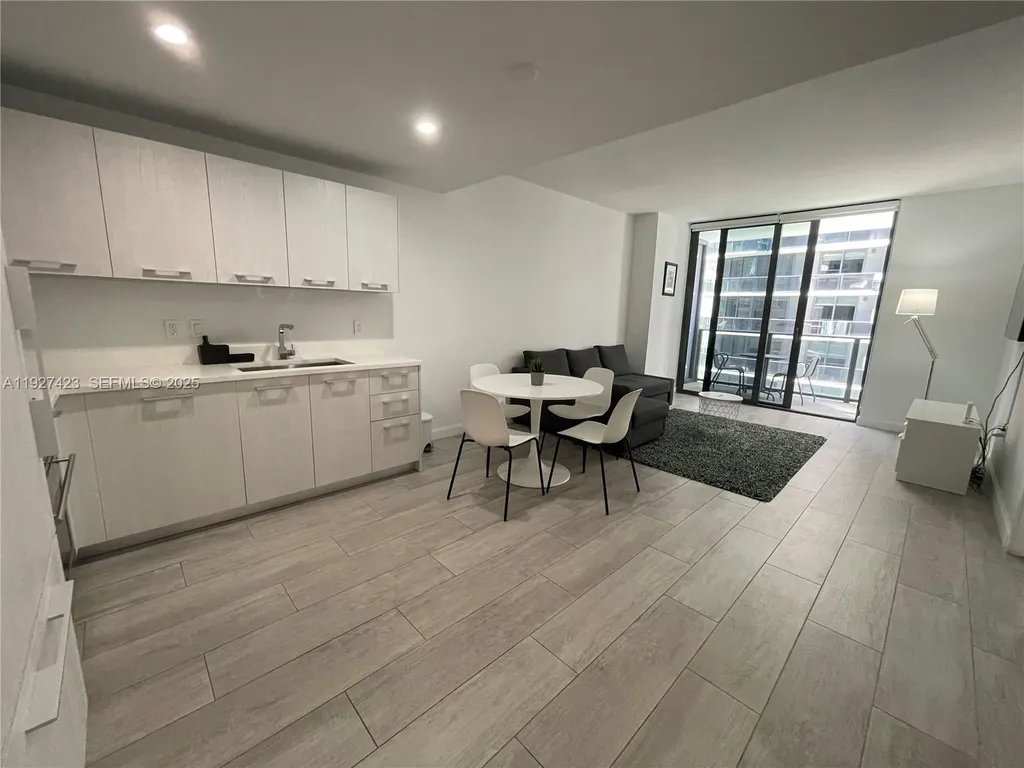45 SW 9th Street Miami FL 33130