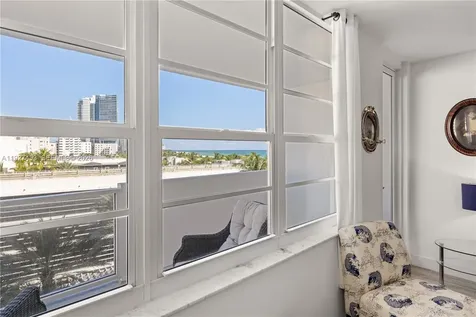 100 Lincoln Road Miami Beach FL 33139