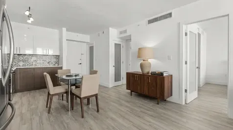 100 Lincoln Road Miami Beach FL 33139