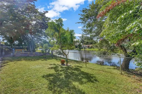 8674 SW 50th Street Cooper City FL 33328