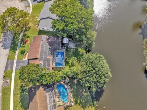 8674 SW 50th Street Cooper City FL 33328