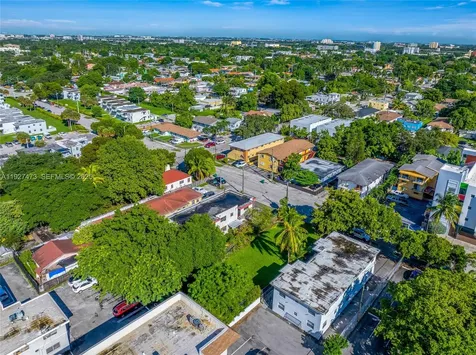 1872 NW 24th Street Miami FL 33142