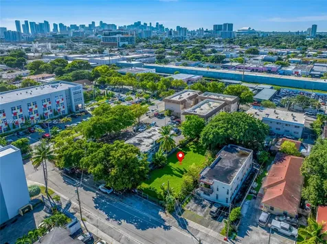 1872 NW 24th Street Miami FL 33142