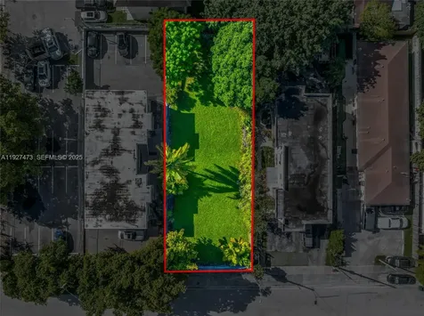 1872 NW 24th Street Miami FL 33142