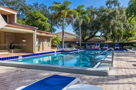 500 Bonnie Brae Way Hollywood FL 33021