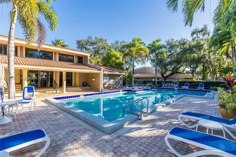 500 Bonnie Brae Way Hollywood FL 33021