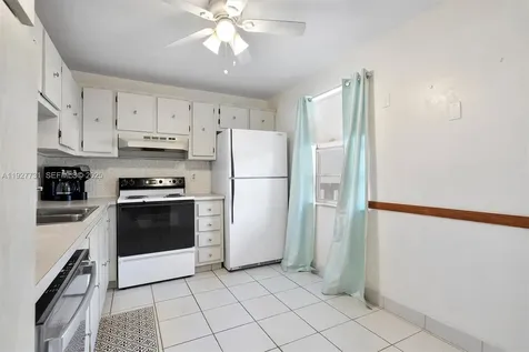 324 SE 10th Street Dania Beach FL 33004