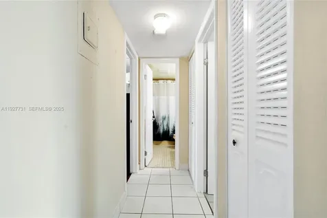 324 SE 10th Street Dania Beach FL 33004