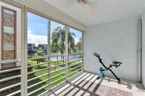 324 SE 10th Street Dania Beach FL 33004