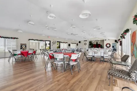 324 SE 10th Street Dania Beach FL 33004