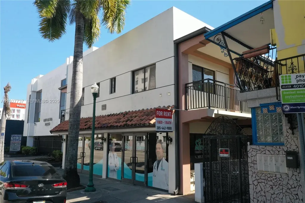 2268 SW 8th Street Miami FL 33135