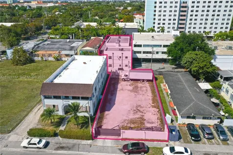 2268 SW 8th Street Miami FL 33135