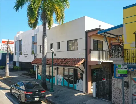 2268 SW 8th Street Miami FL 33135
