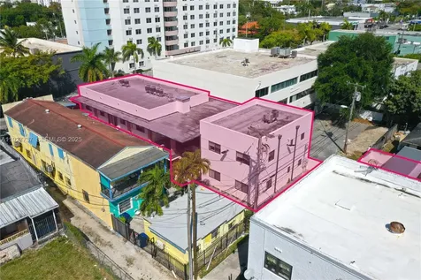2268 SW 8th Street Miami FL 33135