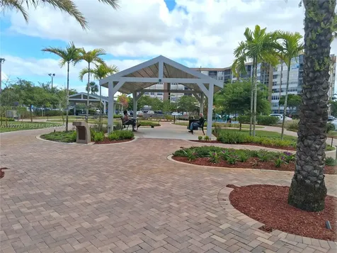 1000 Saint Charles Place Pembroke Pines FL 33026