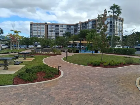 1000 Saint Charles Place Pembroke Pines FL 33026