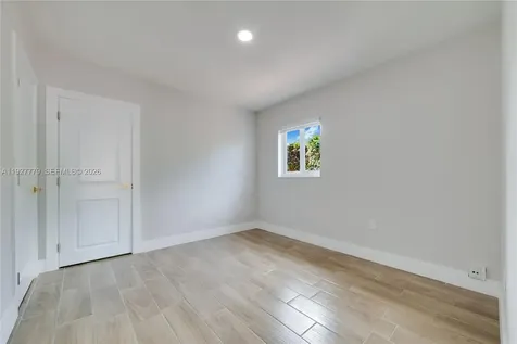 8952 SW 10th Terrace Miami FL 33174