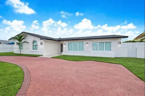 8952 SW 10th Terrace Miami FL 33174