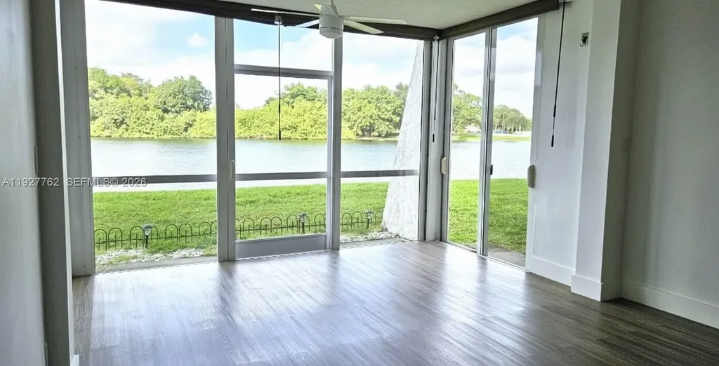 9450 Poinciana Place Davie FL 33324