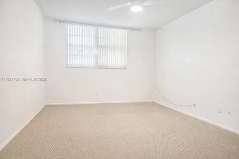 9450 Poinciana Place Davie FL 33324