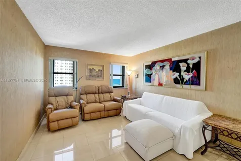 1201 S Ocean Drive Hollywood FL 33019
