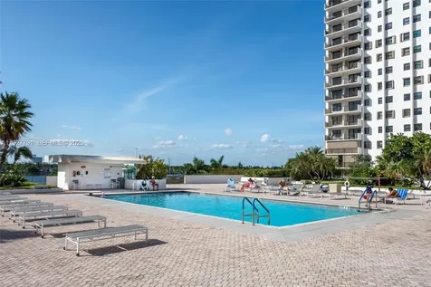 1201 S Ocean Drive Hollywood FL 33019