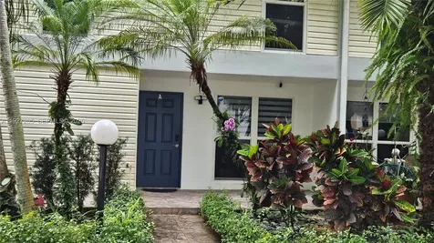 2750 N 34th Avenue Hollywood FL 33021
