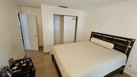 2750 N 34th Avenue Hollywood FL 33021