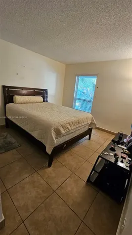 2750 N 34th Avenue Hollywood FL 33021