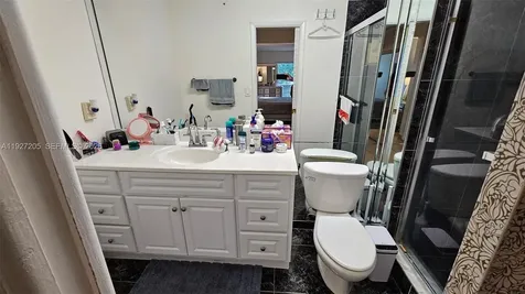 2750 N 34th Avenue Hollywood FL 33021