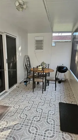 2750 N 34th Avenue Hollywood FL 33021