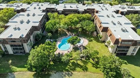 661 NE 195th Street Miami FL 33179
