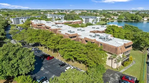 661 NE 195th Street Miami FL 33179